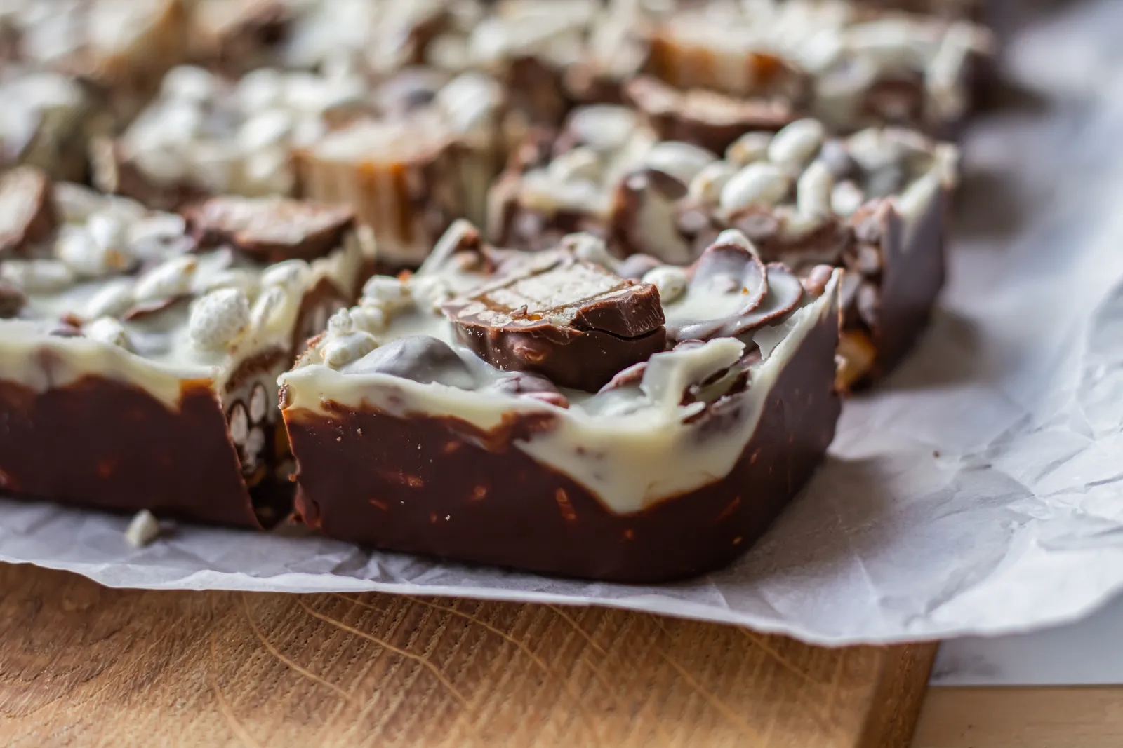 Rocky road - puffed rice recept