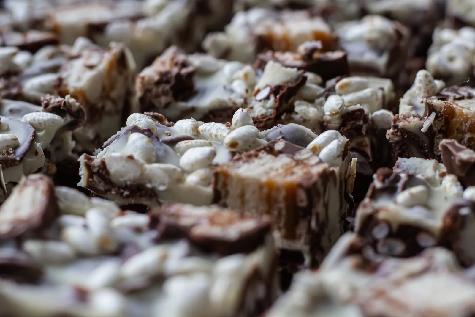 Rocky road - puffed rice recept